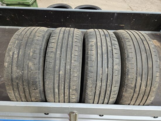 205/60R16 Nokian Wetproof
